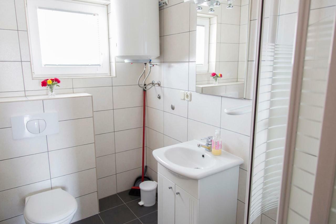 Apartments Beba Вир Екстер'єр фото